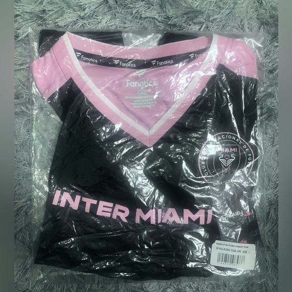 Brand New Mens Inter Miami CF Fanatics Line Up Striker V-Neck T-Shirt - Black L - Picture 3 of 4